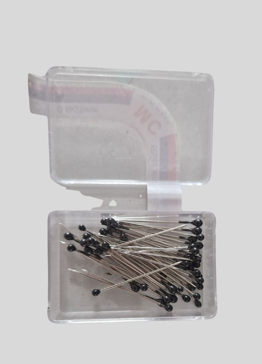 Stecknadeln mit schwarzem Kopf